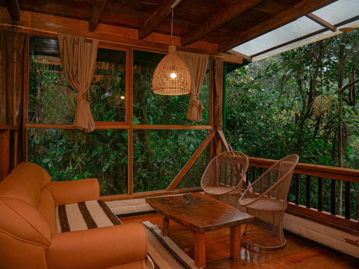Hotel Casa De Vista Alta à Mindo Extérieur photo